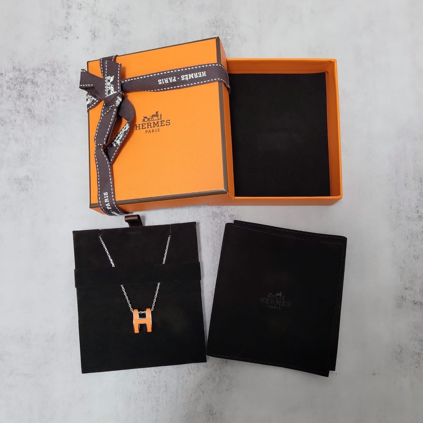 Hermes Pop H Orange Silver Chain Round Necklace
